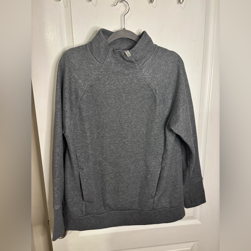 Fabletics cozy pullover with pocket